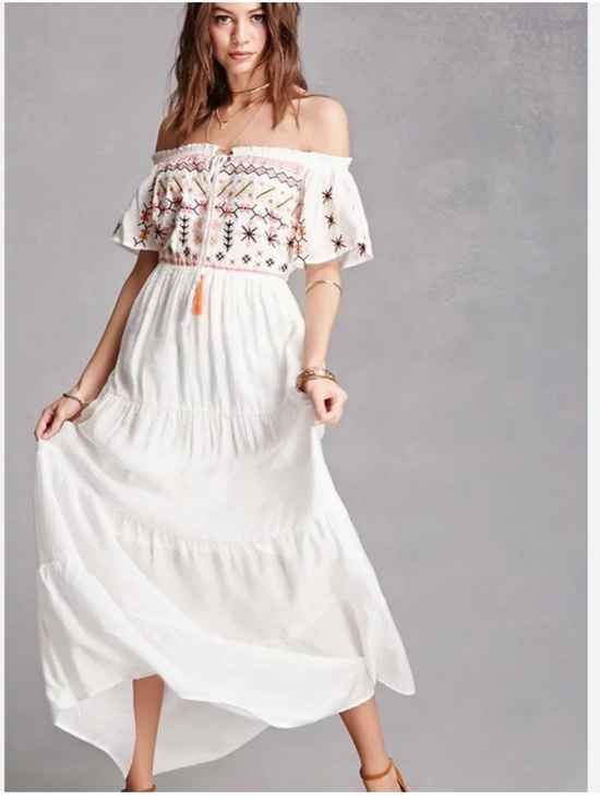 Lulumari Dresses & Skirts - Lulumari cottagecore festive white tiered summer dress